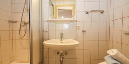Pensionen - Umgebungsschwerpunkt: am Land - Niedernsill - Dusche und Toilette - Urlaubsparadies Liebmannhof