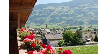 Pensionen - Radweg - Tiroler Unterland - Sportpension Christina  . Blick ins Zillertal - Sportpension Christina
