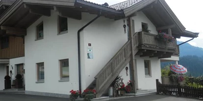 Pensionen - Parkplatz: kostenlos bei der Pension - Alpbach - Appartementhaus Embacher