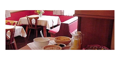 Pensionen - Frühstück: serviertes Frühstück - Oberlienz - Unser gemütlicher Frühstücksraum - Frühstückspension Egger