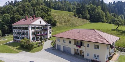 Pensionen - Spielplatz - Kirchberg in Tirol - Appartementhaus Glashütte