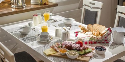 Pensionen - Frühstück: Frühstücksbuffet - Kirchbichl - Haus Geigenmacher
