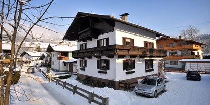 Pensionen - Spielplatz - Kirchberg in Tirol - Haus Manzl