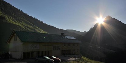 Pensionen - Parkplatz: kostenlos bei der Pension - Pettneu am Arlberg - Ferienhof Arud