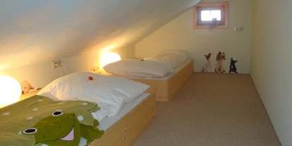 Pensionen - Umgebungsschwerpunkt: See - Dünserberg - "Edelweiß" Zimmer 3 - unsere Höhle ist ein Hit für Kinder - Schwarzmann's Ferienwohnungen