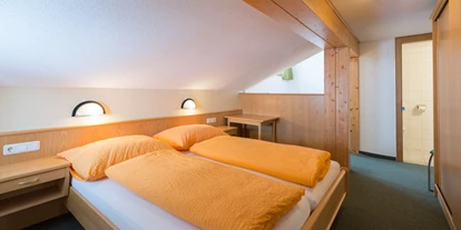 Pensionen - Kühlschrank - Gortipohl - Doppelzimmer + Einzelbett Alpenblick 1 - Haus Alpenblick
