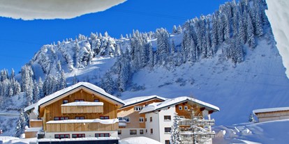 Pensionen - Schröcken - Haus Rothorn auf 1.500m Seehöhe; nur 4 Minuten vom Skigebiet enfernt und Skiabfahrt bis zum Haus - Haus Rothorn Appartements