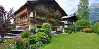 Pensionen - Garten - Aurach bei Kitzbühel - Landhaus Brunneck
