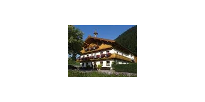 Pensionen - Wanderweg - Kirchberg in Tirol - Hausfoto Sommer - Strasserhof Söll