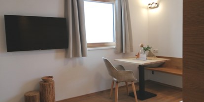 Pensionen - Umgebungsschwerpunkt: am Land - Ellbögen - Apartment - Gästehaus Huber das Tiroler B&B