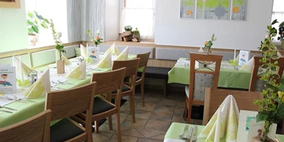 Pensionen - weitere Verpflegungsmöglichkeiten: Abendessen - Ladstatt - Zimmer am Camping Reiter