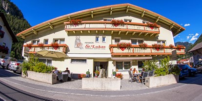 Pensionen - Frühstück: Frühstücksbuffet - Pettneu am Arlberg - Pension St. Lukas