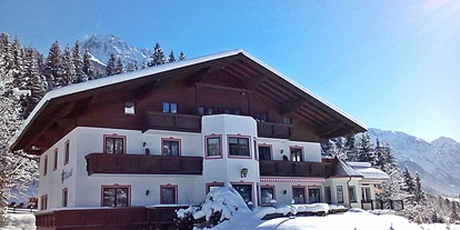 Pensionen - Umgebungsschwerpunkt: Berg - Oberweißburg - Gästehaus Kristall im Winter - Gästehaus Kristall