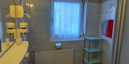 Pensionen - Kühlschrank - Fendels - Badezimmer Aifnerblick - Haus Tirol Appartements