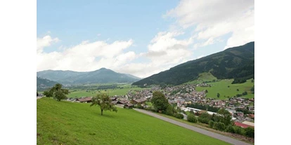 Pensionen - Garten - Arndorf (Mittersill, Hollersbach im Pinzgau) - Blick nach Kaprun  - Oberaigenhof Ferienwohnungen Kaprun 