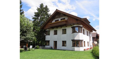 Pensionen - Kühlschrank - Tiroler Oberland - Apartment Sophia mit Terasse - Apartmen  -  Arlberg - Sophia