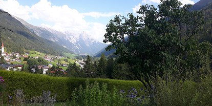 Pensionen - Garten - St. Anton am Arlberg - schöner Ausblickpunkt vom Arlenhof - Arlenhof