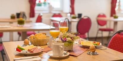 Pensionen - Frühstück: Frühstücksbuffet - Mariapfarr - Hotel Garni Landhaus Hubertus