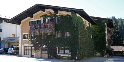 Pensionen - Restaurant - Angerberg - Sommer Außenansicht  - Haus Lukas 