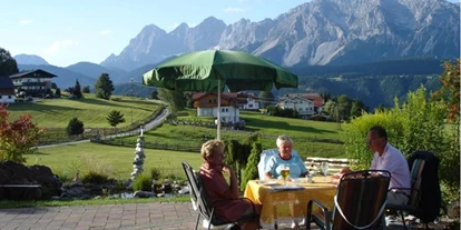 Pensionen - Garten - Gröbming - Pension Restaurant Braunhofer