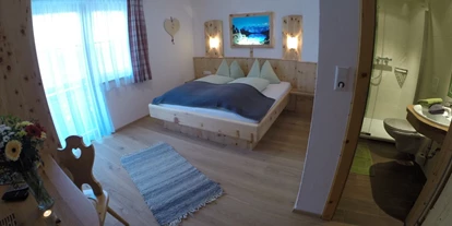 Pensionen - Umgebungsschwerpunkt: Berg - Gröbming - Doppelzimmer mit Badezimmer und Balkon - Entingerhof