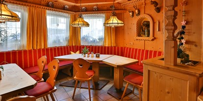 Pensionen - weitere Verpflegungsmöglichkeiten: Abendessen - Leisach - Bar - Alpengasthof Pichler