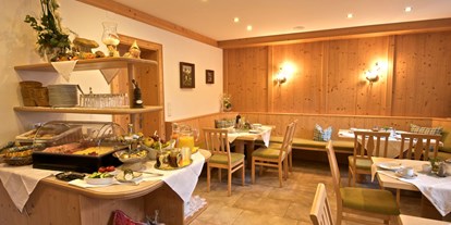 Pensionen - Restaurant - Frühstücks- u. Aufenthaltsraum - Zimmer & Appartements Pension Hinterholzer