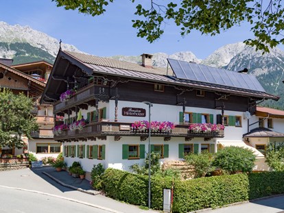 Pensionen - Umgebungsschwerpunkt: am Land - Tirol - Sommer - Zimmer & Appartements Pension Hinterholzer