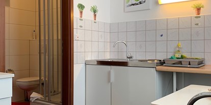 Pensionen - Kühlschrank - Bayern - Apartment Küche und Bad - Aparthotel & Pension Belo Sono