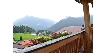 Pensionen - weitere Verpflegungsmöglichkeiten: Nachmittagskaffee - Fendels - Sicht vom Balkon - Gasthof Alpenblick