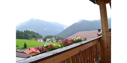 Pensionen - weitere Verpflegungsmöglichkeiten: Nachmittagskaffee - Sicht vom Balkon - Gasthof Alpenblick