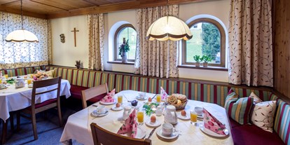Pensionen - Frühstück: Frühstücksbuffet - Oberweg (Navis) - Haus Hochland