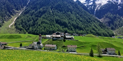 Pensionen - Spielplatz - Fendels - Niederthai im Ötztal in Tirol Ferienwohnungen der Veitenhof Sommer - Bio & Reiterhof der Veitenhof