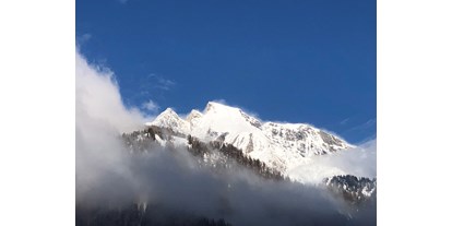 Pensionen - Kühlschrank - Tirol - Blick auf den Ochsenburg (3.008 m) Virger Nordkette - Gästehaus Schlossnerhof***