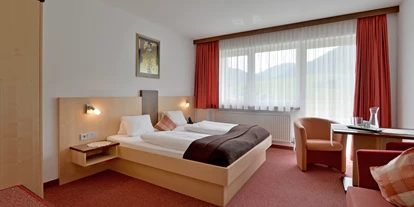 Pensionen - Balkon - St. Jakob in Haus - Kaiserblickzimmer  - Hotel Garni Tirol im Kaiserwinkel