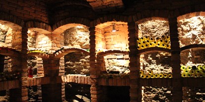 Pensionen - weitere Verpflegungsmöglichkeiten: Abendessen - Großwalz - 400 jähriger Keller - Weingut Juritsch