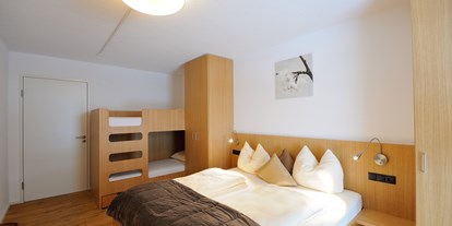Pensionen - Plazera - App.C Schlafzimmer mit Stockbett - Appartements Lenzikopf