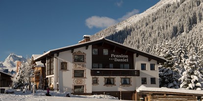 Pensionen - weitere Verpflegungsmöglichkeiten: Nachmittagskaffee - Arlberg - Pension Daniel im Winter - Pension Daniel