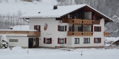 Pensionen - Umgebungsschwerpunkt: Berg - Damüls - Winterbild 300 m zum Skilift. Sie brauchen kein Auto! - Gästehaus Manuela Puchmayr