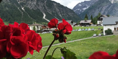 Pensionen - Art der Pension: Hotel Garni - Wald am Arlberg - Aussicht - Gästehaus Fritz