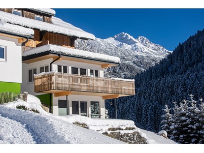Pensionen - Vorarlberg - Außenansicht im Winter - DAS KLEEMANNs