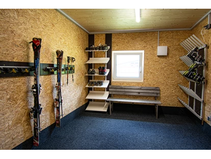 Pensionen - Garage für Zweiräder - Lech - Ski- und Fahrradraum - DAS KLEEMANNs