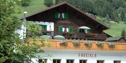 Pensionen - Garage für Zweiräder - St. Gallenkirch - Außenansicht - Pension Faneskla