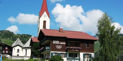 Pensionen - Parkplatz: kostenlos bei der Pension - Pettneu am Arlberg - Pension Wiltrud