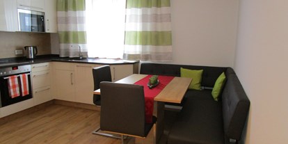 Pensionen - Restaurant - Abtenau - Küche mit Essecke im Apartment - Frühstückspension Sunnhäusl Fam, Harlander-Stoffel