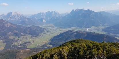 Pensionen - Balkon - Alpenregion Nationalpark Gesäuse - Blick in Gesäuse - Privatzimmer und Ferienwohnungen Gassner