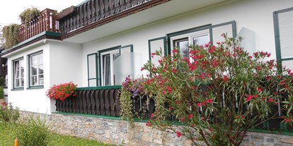 Pensionen - Frühstück: serviertes Frühstück - Kindberg - Zimmer mit Balkon - Pension Gierlinger ***, Aflenz Kurort/ Steiermark