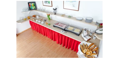 Pensionen - Kühlschrank - Flöcking - Frühstücksbuffet im 30m entfernten Thermenpension Gigler
regionale und hausgemachte Köstlichkeiten - Gästehaus Gigler