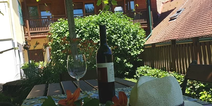 Pensionen - Garten - Halbenrain - Relaxen, Wein und Ruhe genießen in unser 100 jährigen Weinlaube - Landhaus FühlDichWohl