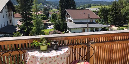 Pensionen - Frühstück: Frühstücksbuffet - Seefeld in Tirol - Aussicht App. Paradies - HAUS ALPENGRUSS 